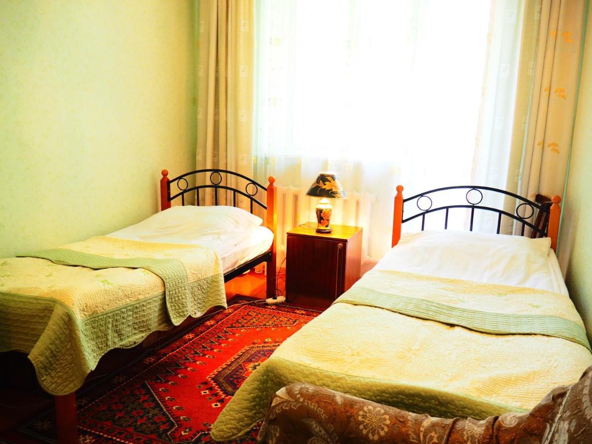 Baktygul Guesthouse Naryn Exterior photo
