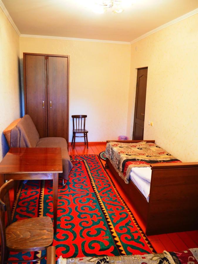 Baktygul Guesthouse Naryn Exterior photo