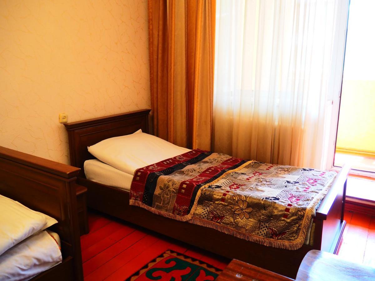 Baktygul Guesthouse Naryn Exterior photo